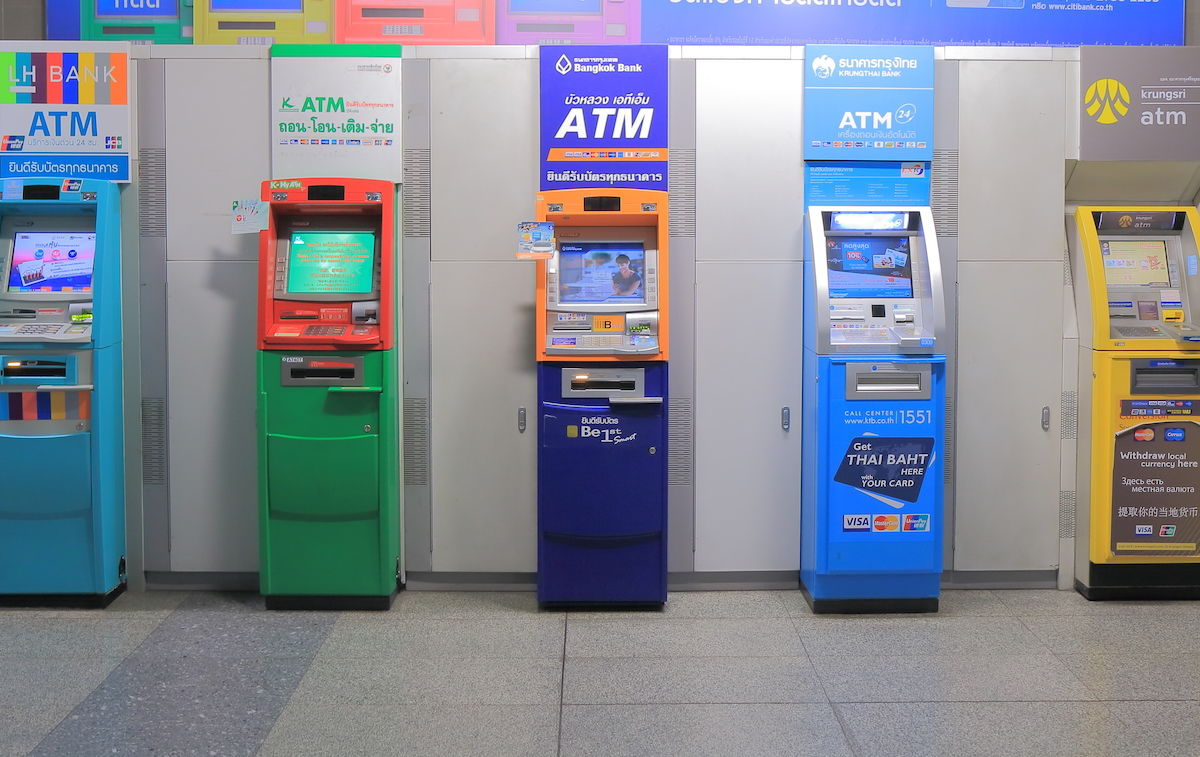 Nên làm thẻ ATM nào tốt nhất hiện nay